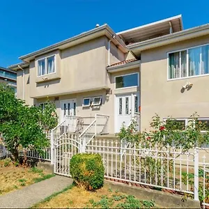ゲストハウス Llt Fraser Homeaway バンクーバー