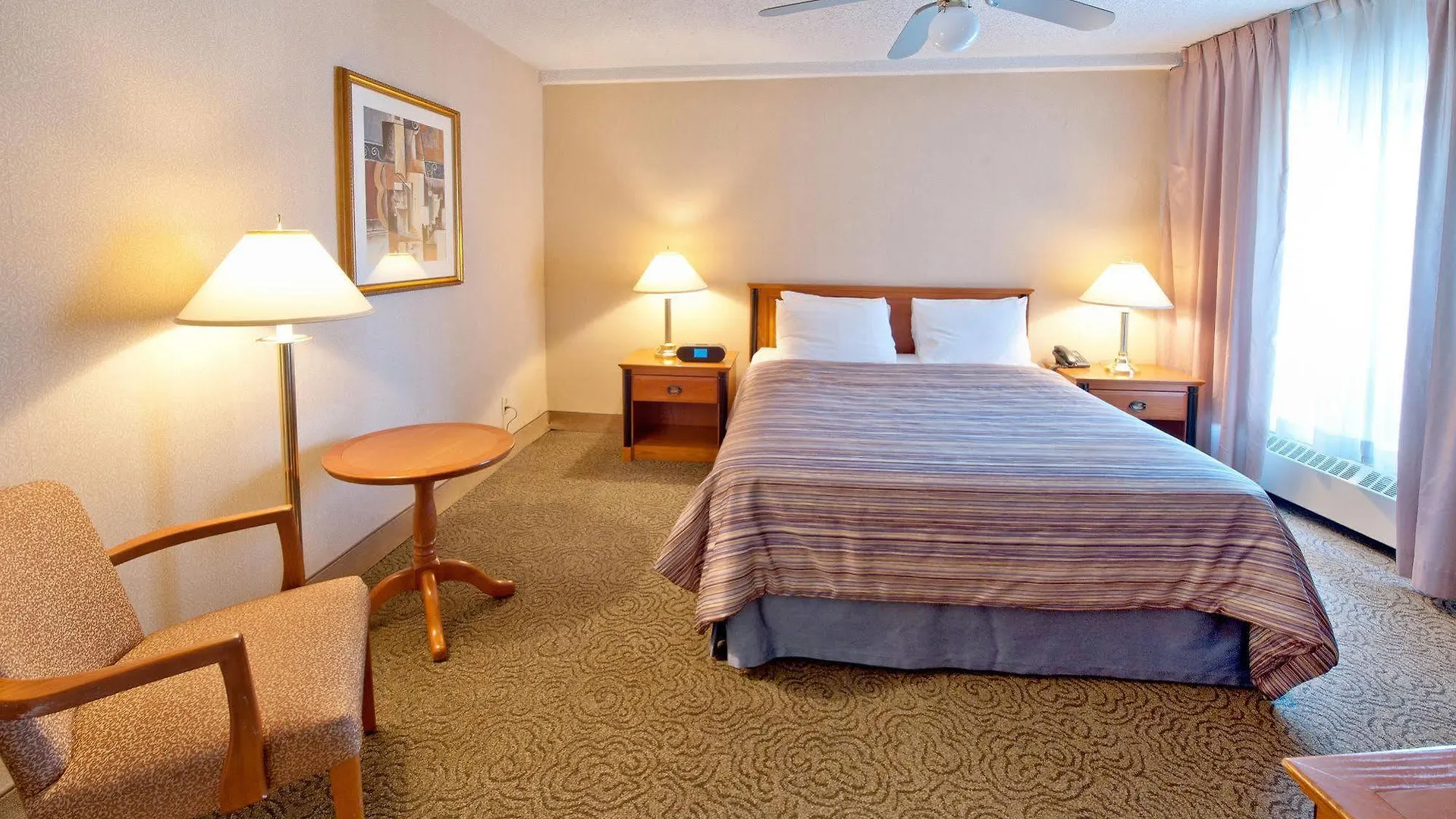 *** Hotel L'Appartement Hôtel Montréal Canadá